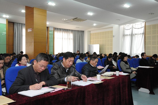 1487551552126784.jpg 2017.1双代会代表审议大会报告.jpg
